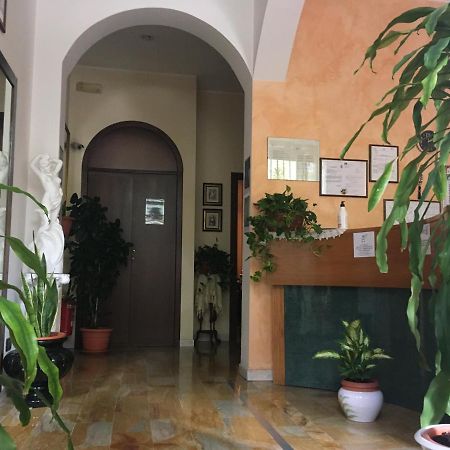 Hotel Capri ミラノ エクステリア 写真