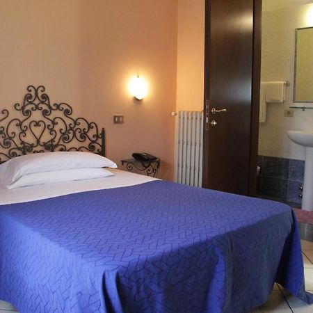 Hotel Capri ミラノ エクステリア 写真